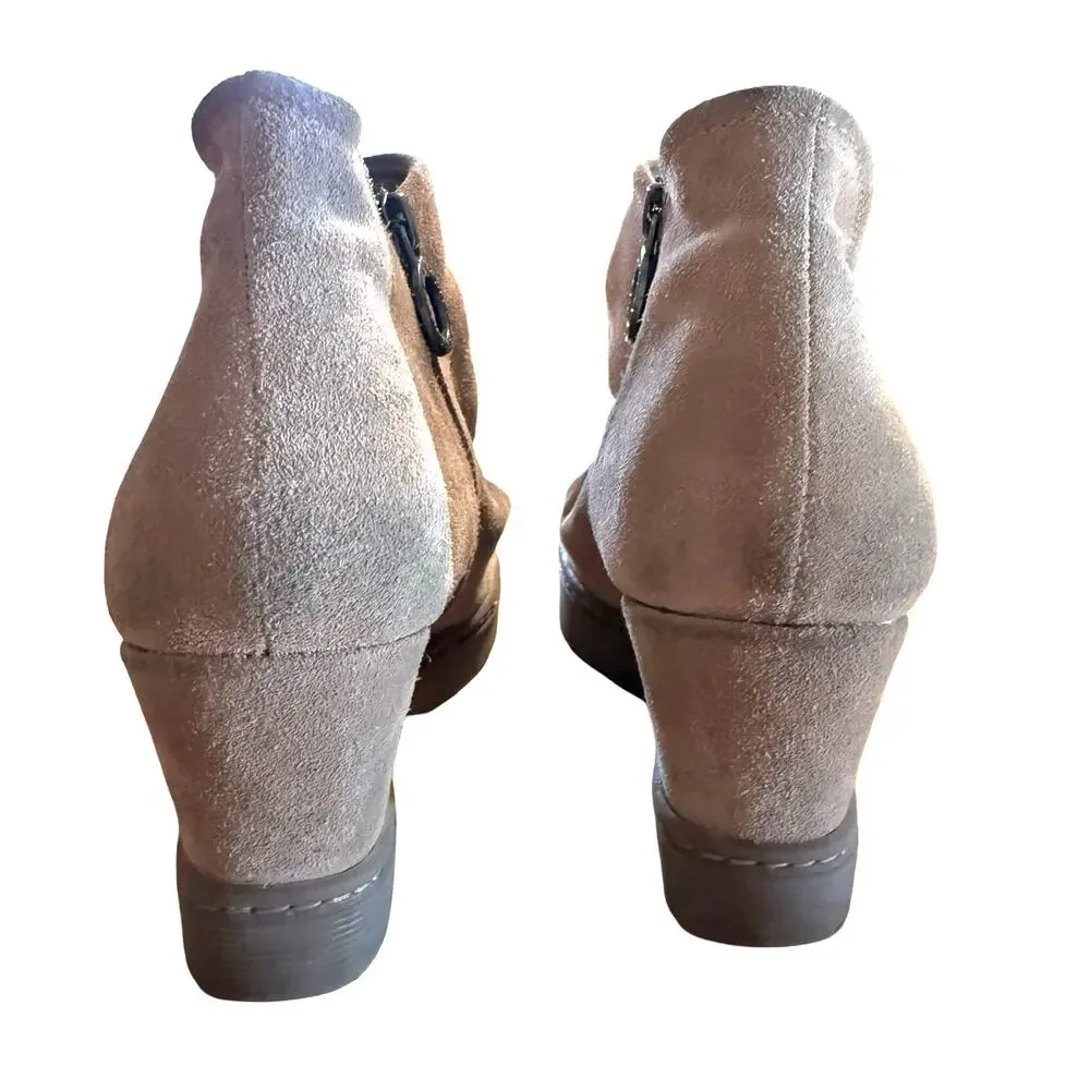 Sofft Siri Suede Leather Side Zip Wedge Ankle Booties Boots Slouch Beige sz 7.5